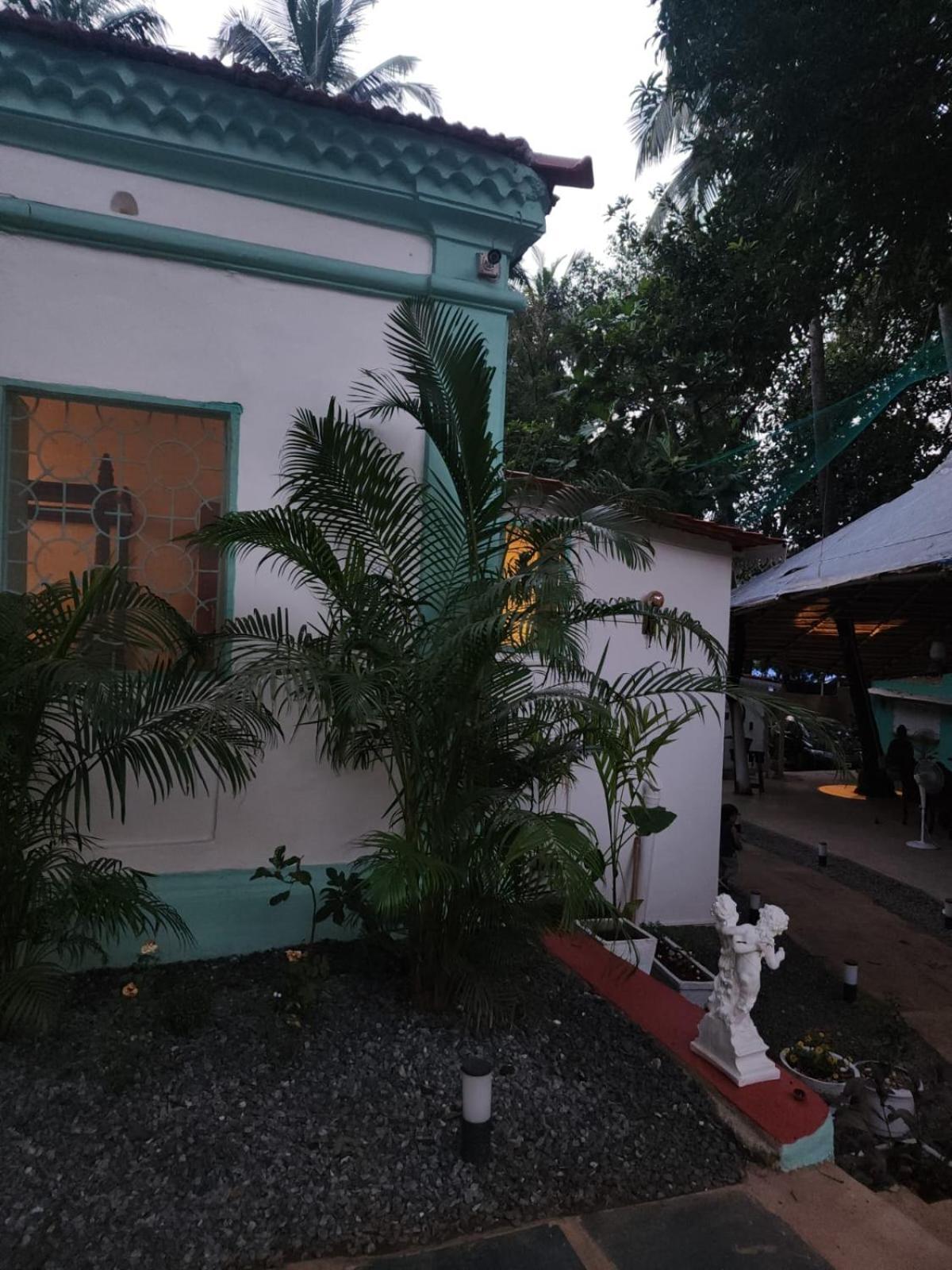 Casa Happy Dervish, 2Mins Away From The Beach 안주나 외부 사진